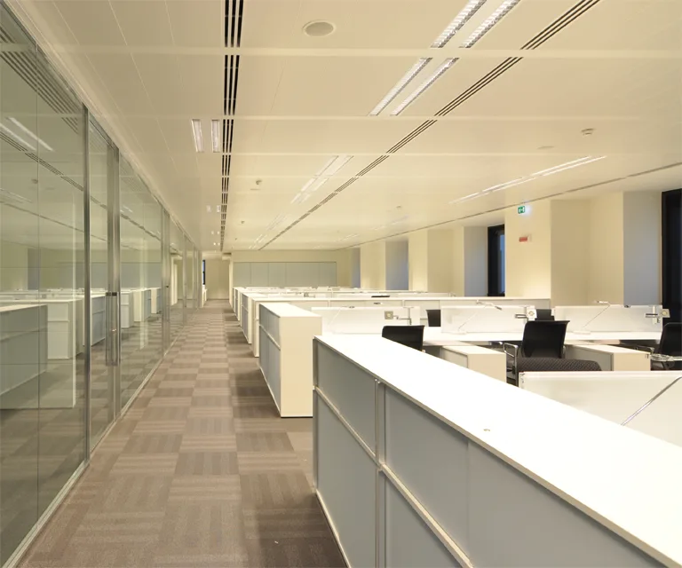 Level 4 open-plan area showing the 81 workstations for Finance, HR, and Legal departments