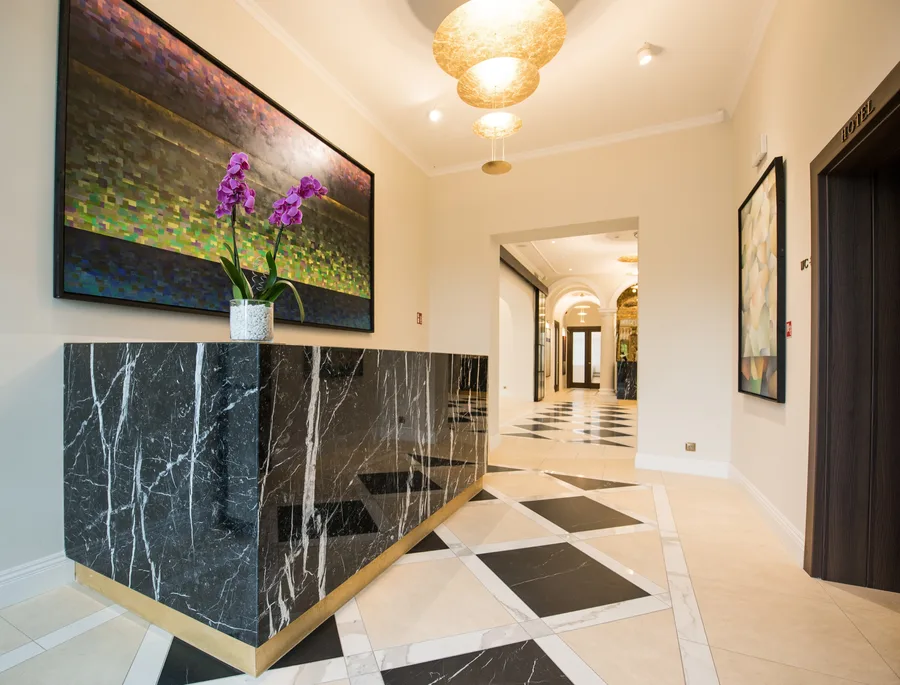 High-resolution gallery image of palace interior with professional lighting