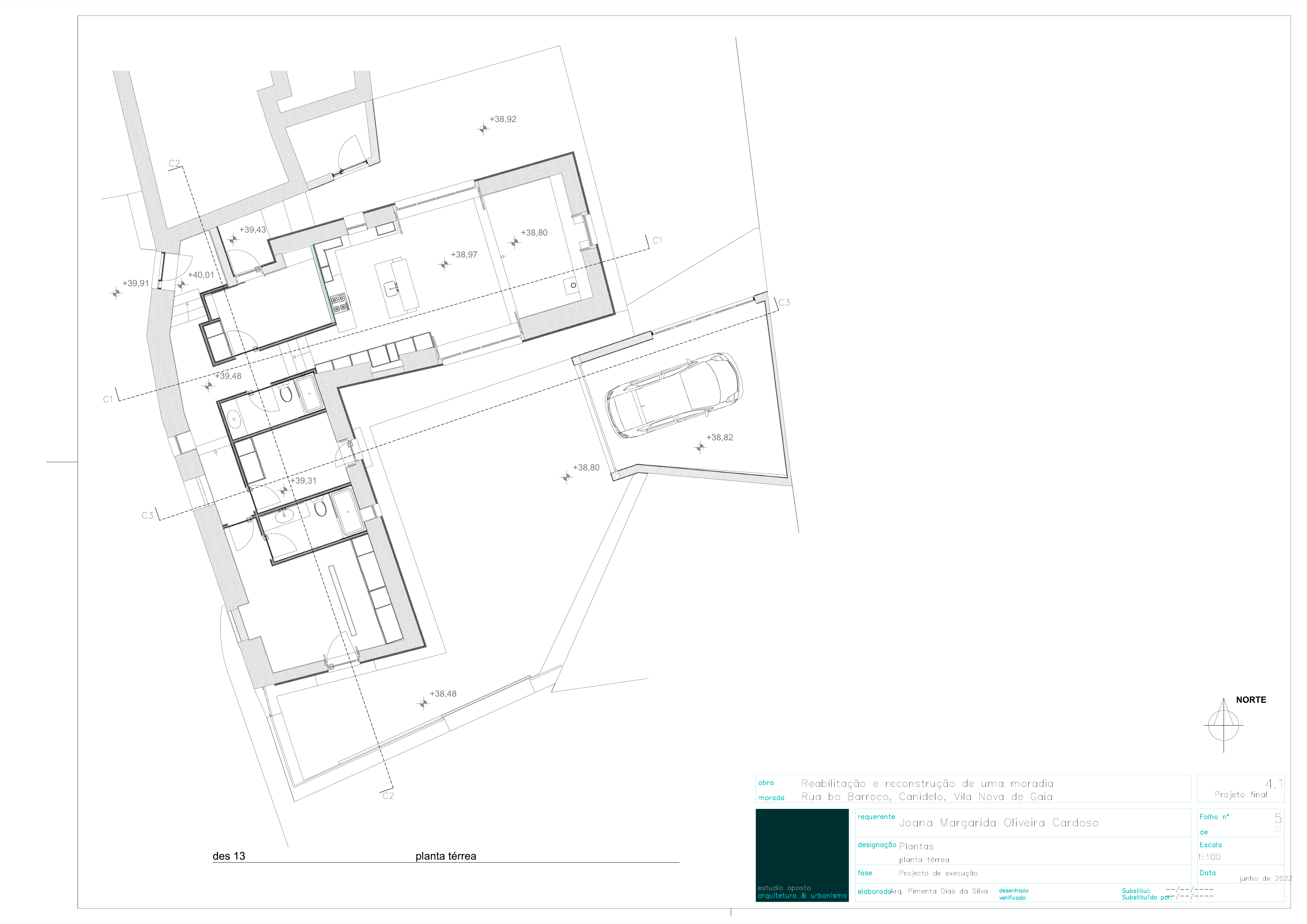 Drawing: PC-04 and PC-05 construction details at 1:20 showing flat roof wall junction material buildup with red steel beam, inverted warm roof layers, Cappotto insulation, and bathroom wall section